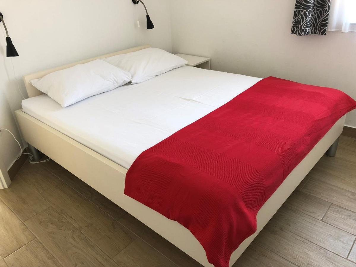 Apartmani I Sobe Ivancic1 Нови-Винодолски Экстерьер фото
