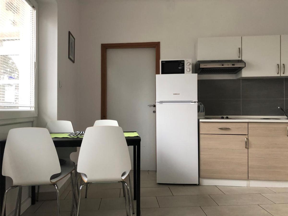 Apartmani I Sobe Ivancic1 Нови-Винодолски Экстерьер фото