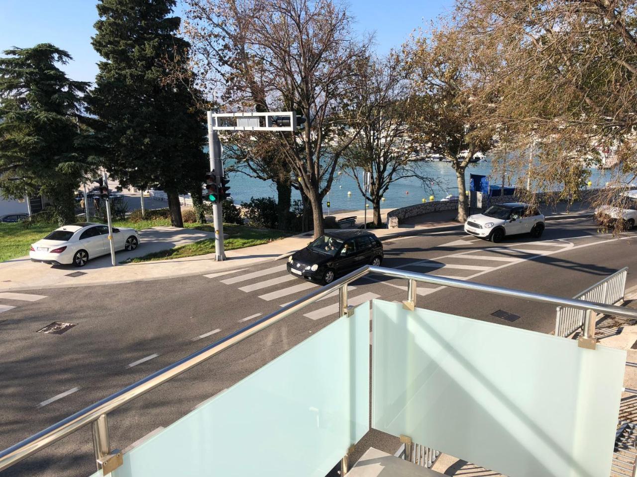 Apartmani I Sobe Ivancic1 Нови-Винодолски Экстерьер фото