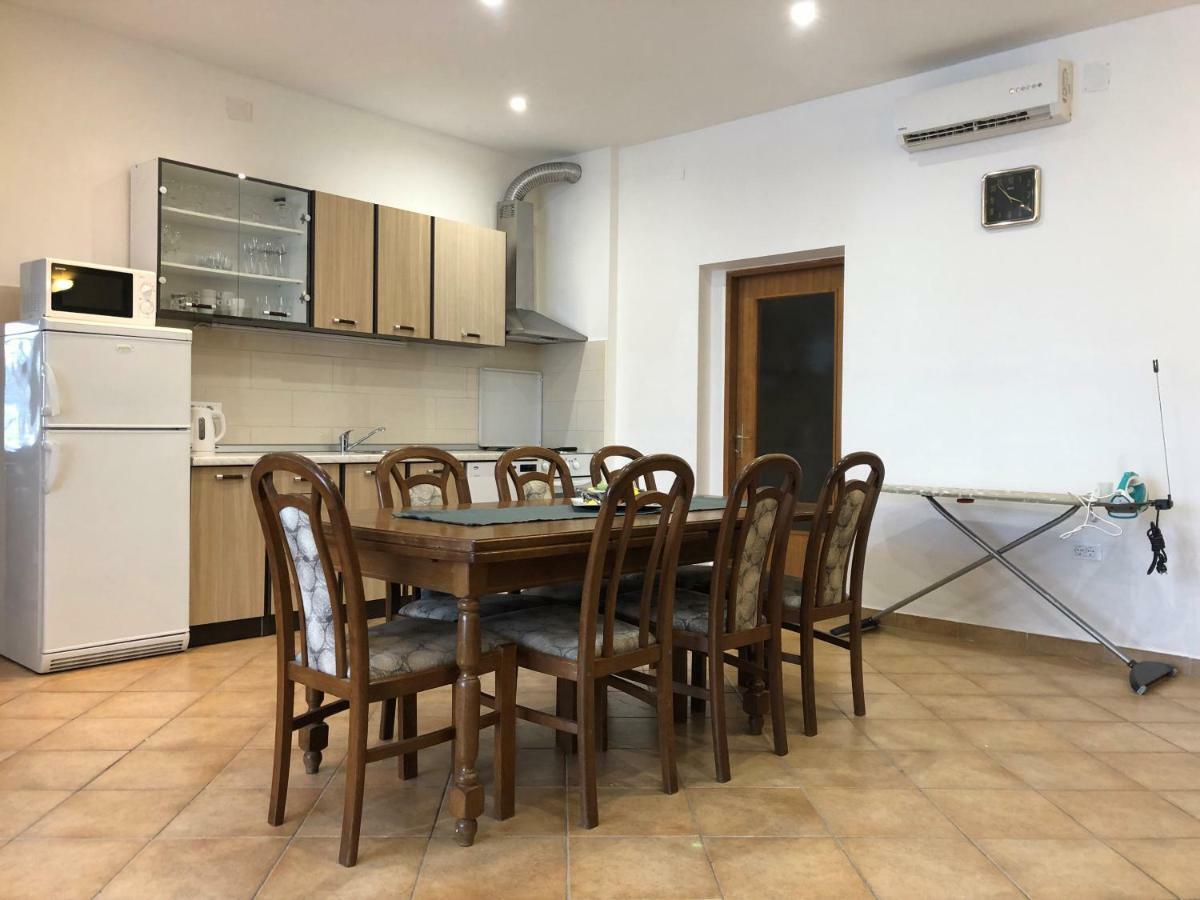Apartmani I Sobe Ivancic1 Нови-Винодолски Экстерьер фото