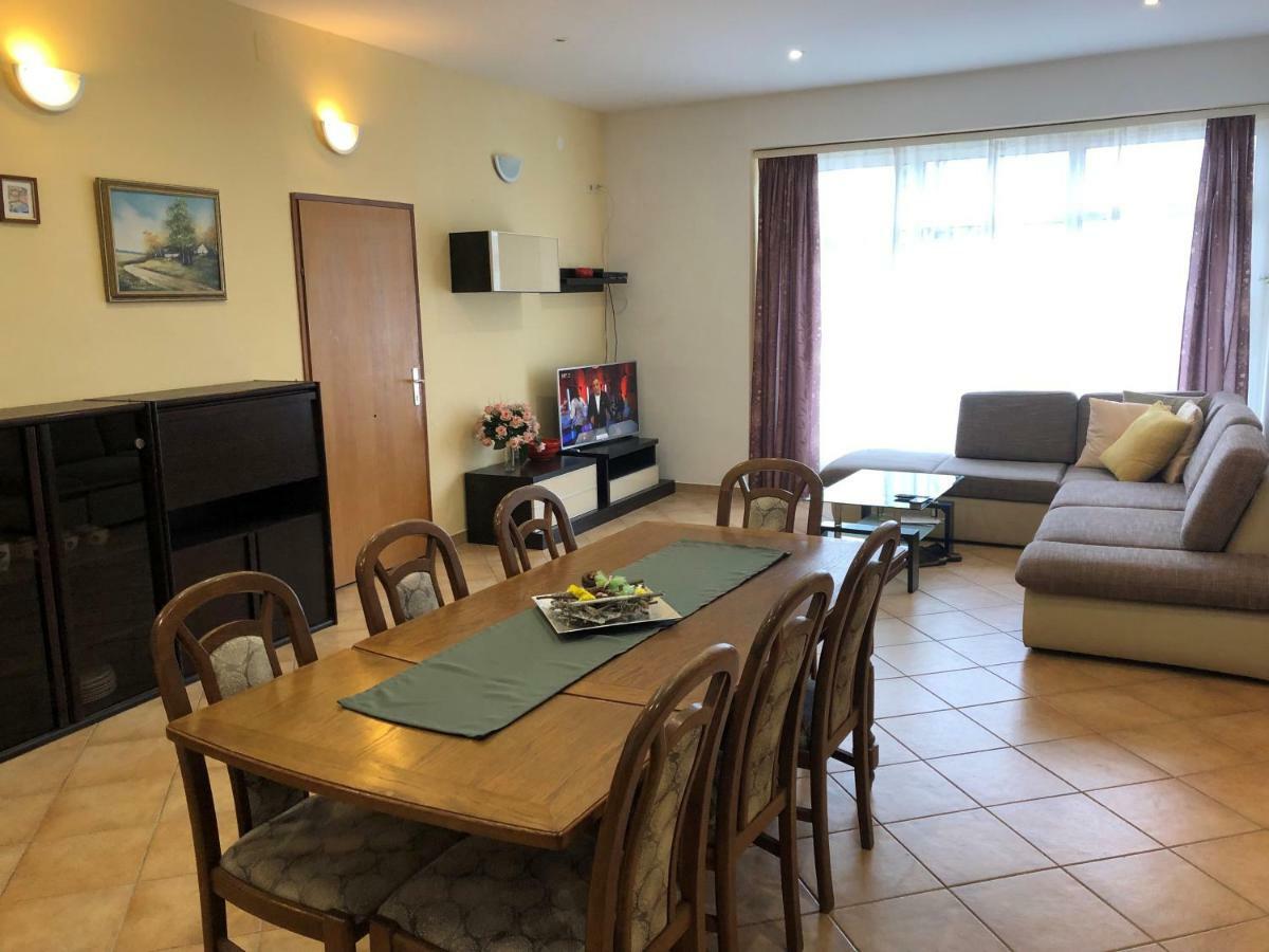 Apartmani I Sobe Ivancic1 Нови-Винодолски Экстерьер фото